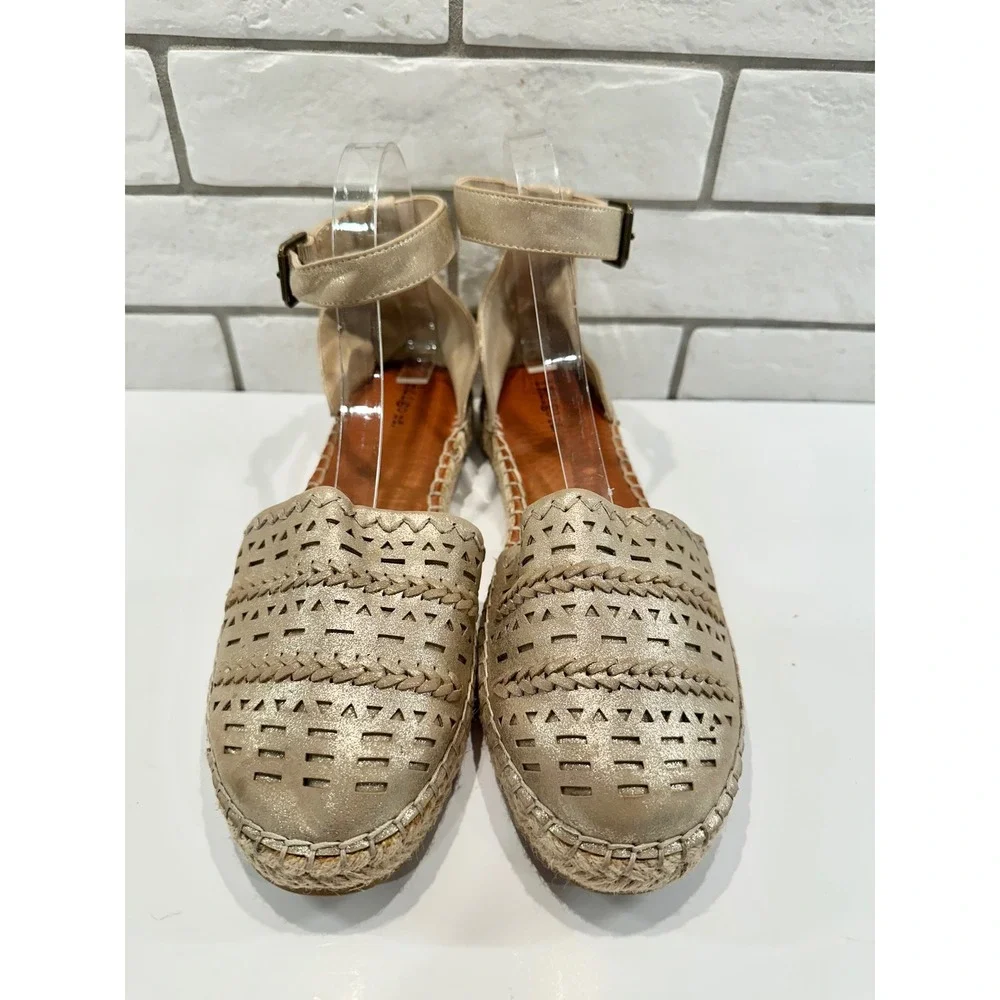 Indigo Rd Gold Laser Cut Ankle Strap Espadrille Flats Women's Size‎ 10M